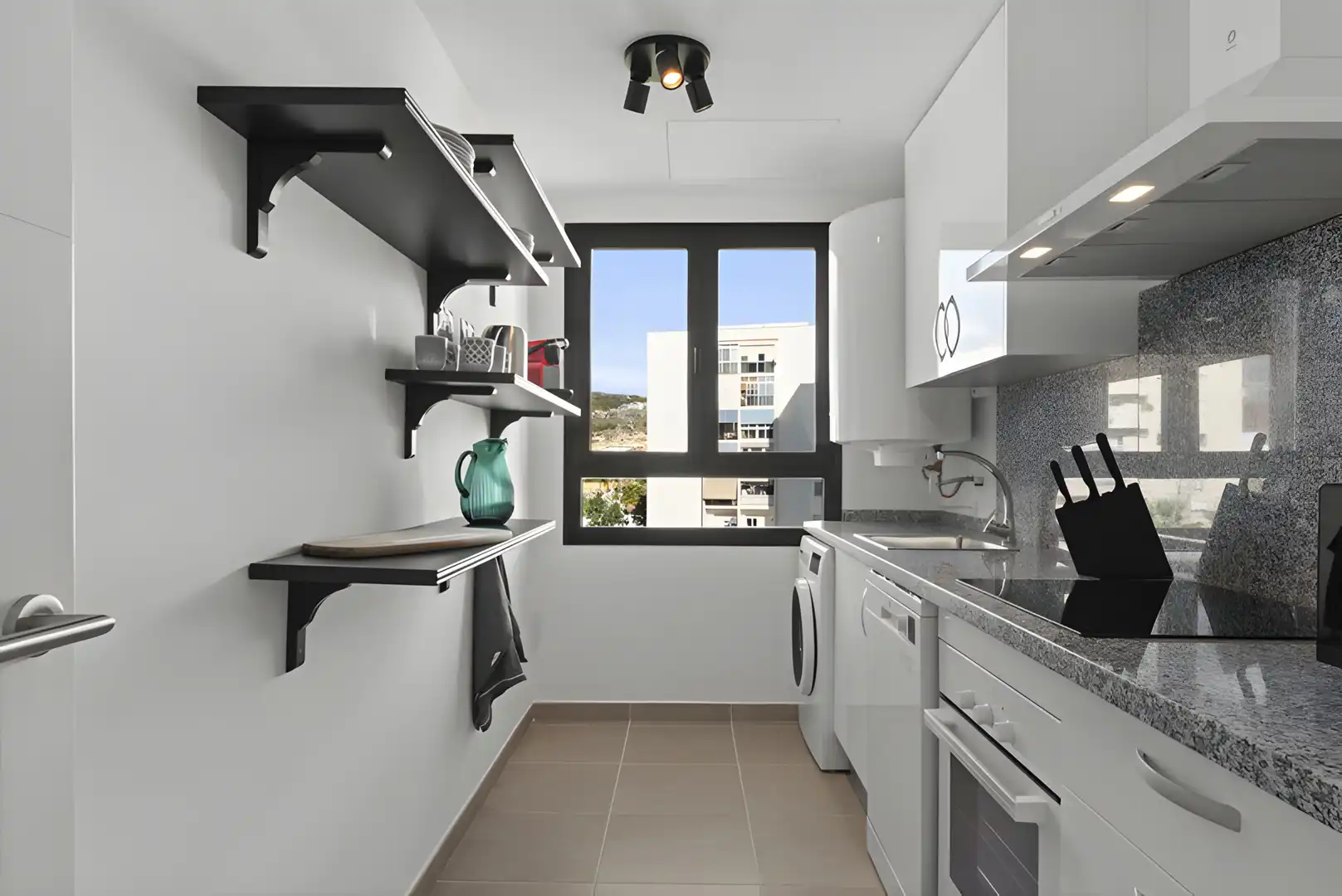 Apartament amb piscina en venda a Estepona Pueblo, imagen 22