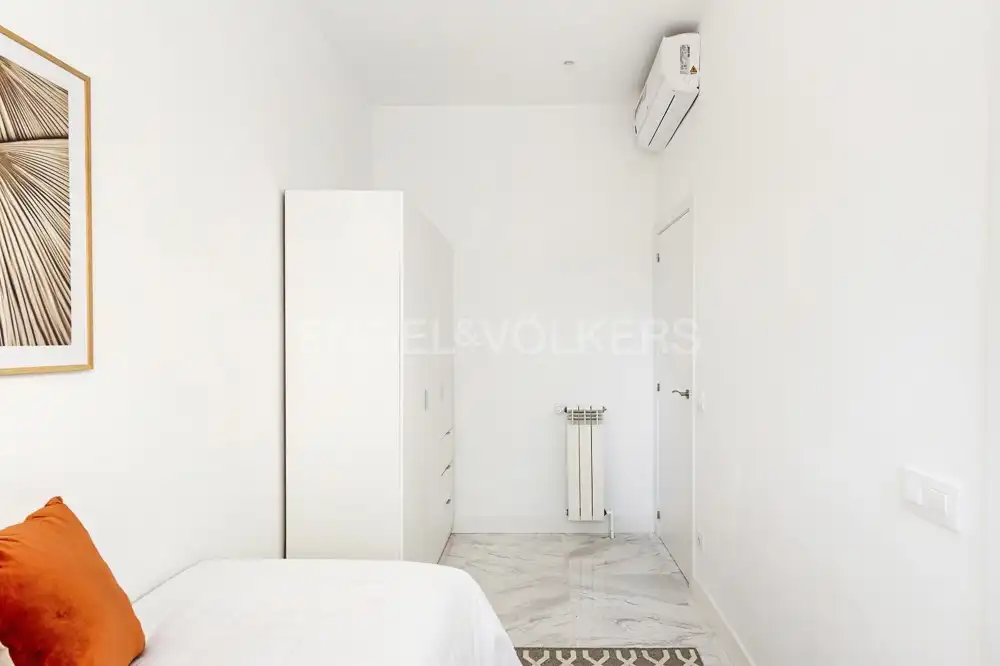 Bedroom of Flat for rent in Madrid  with Air Conditioner, Heating and Furnished