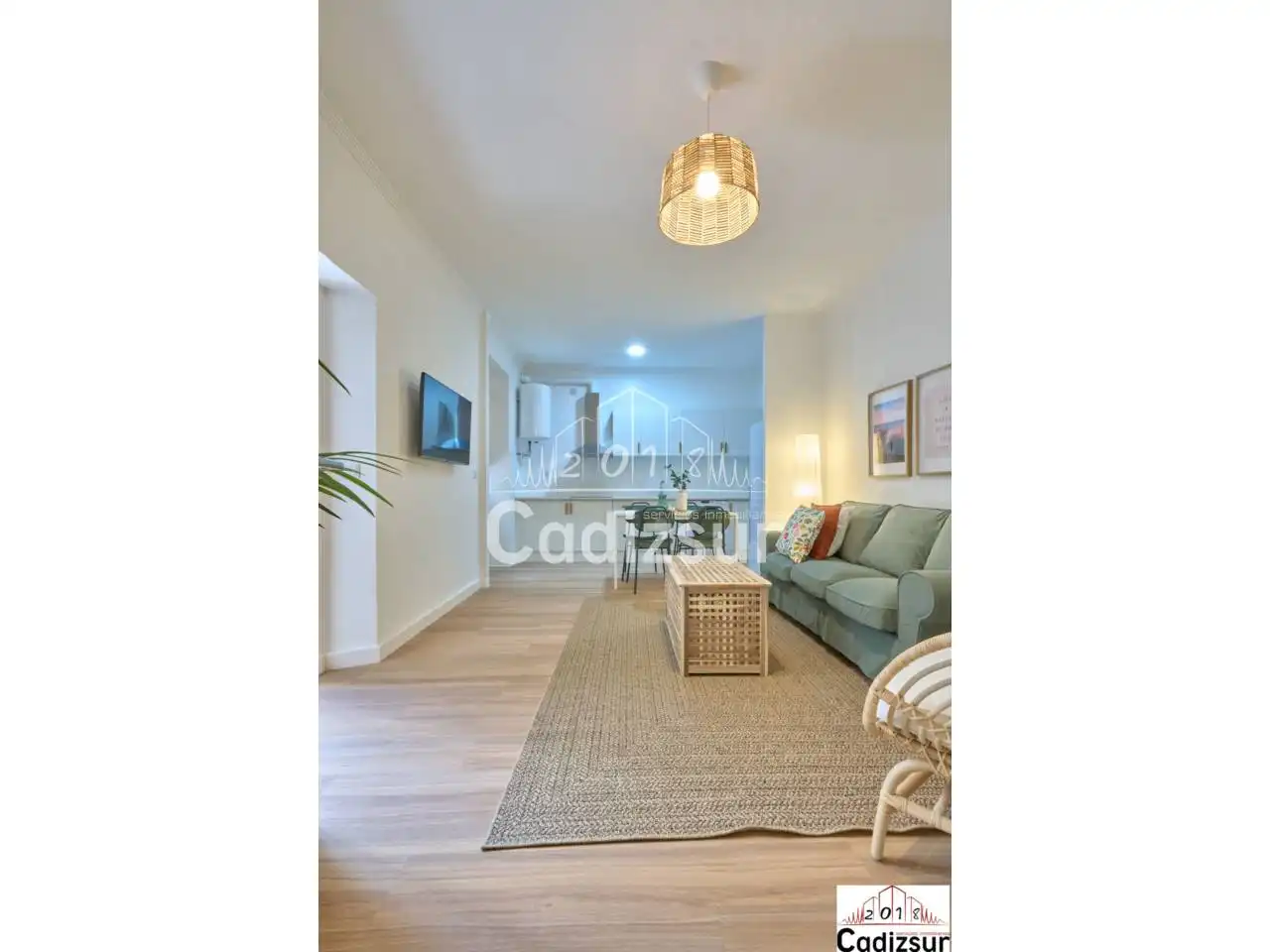 Sala de estar de Piso en venta en Cádiz con Trastero y Amueblado