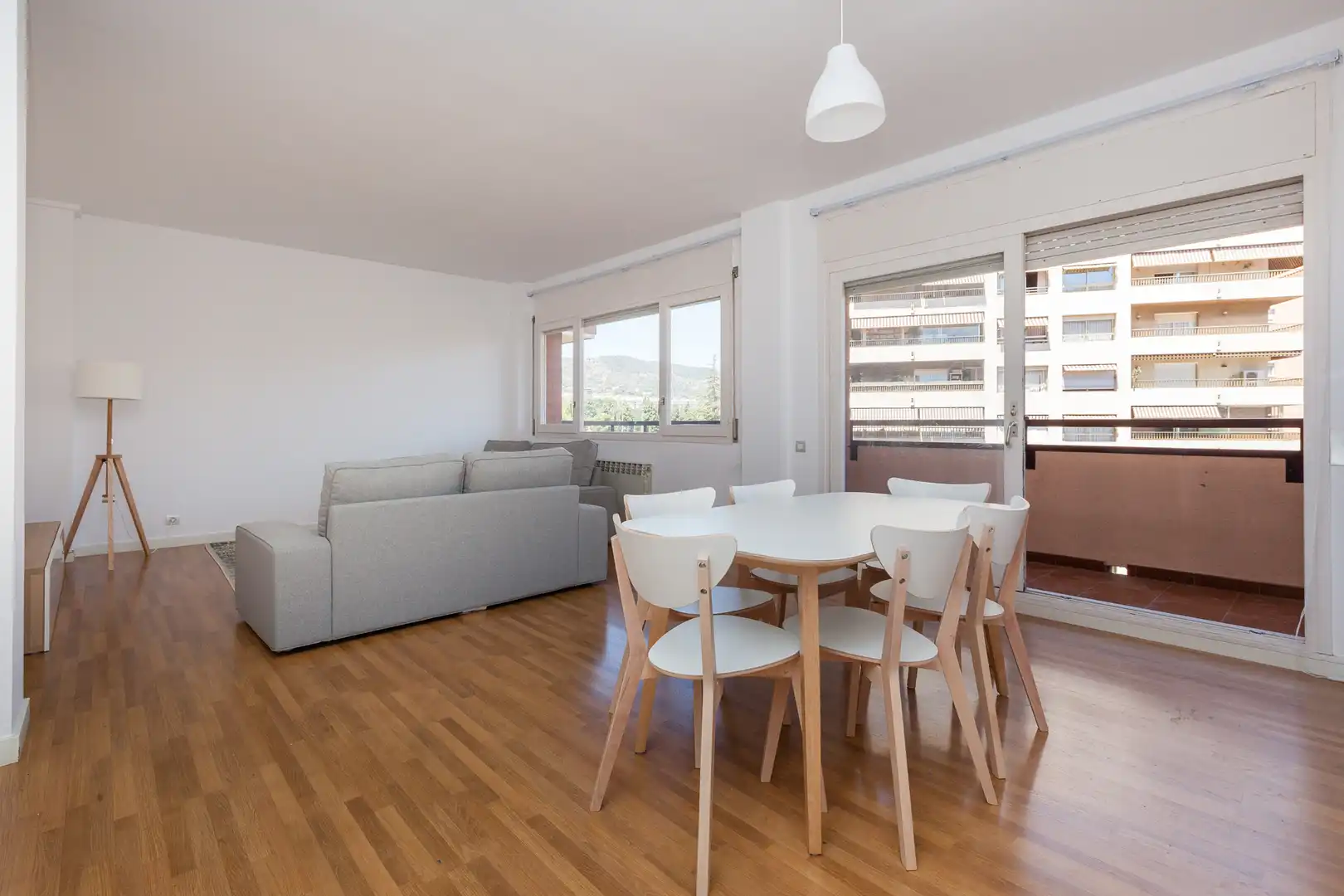 Wohnung zur Miete in Calle del Pisuerga, La Maternitat i Sant Ramon