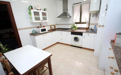 Kitchen of Flat for sale in Santurtzi 