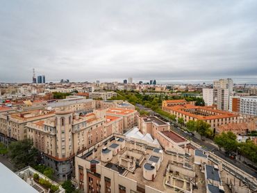 Àtic amb ascensor en venda a Calle de Guzmán el Bueno