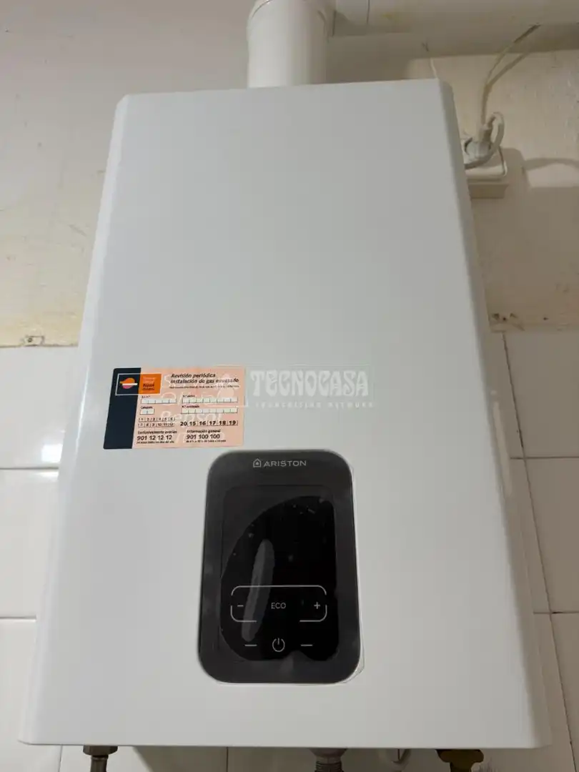 Vista exterior de Piso en venta en Madrid