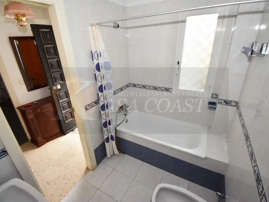 Casa adosada en venta en Los Boliches