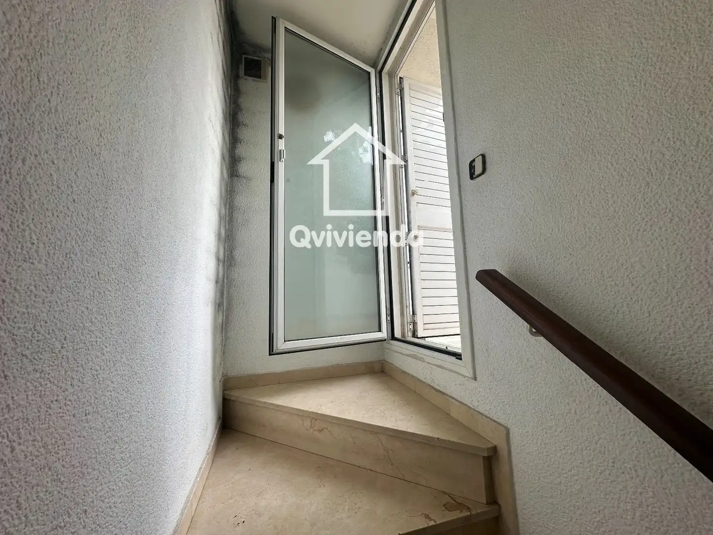 Casa adosada en venta en Santa Perpètua de Mogoda con Trastero