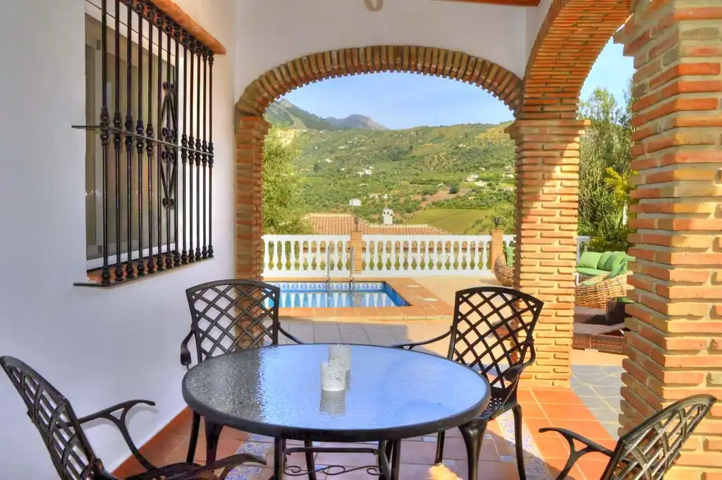Terraza de Casa o chalet de alquiler en Alcaucín, Málaga