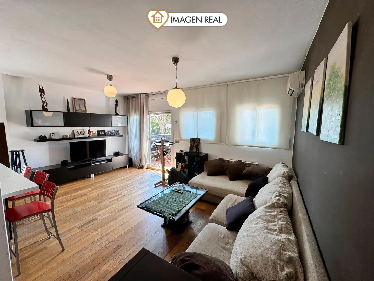 Sala de estar de Piso en venta en Castelldefels con Aire acondicionado, Calefacción y Parquet