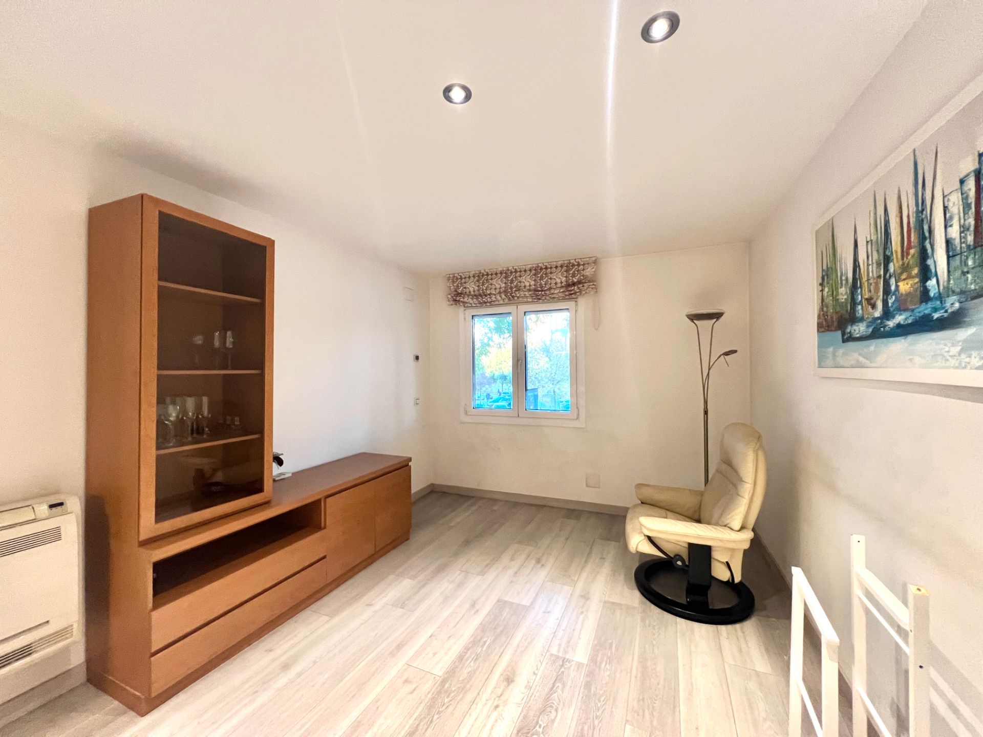 Dormitori de Pis en venda en Girona Capital amb Calefacció i Parquet