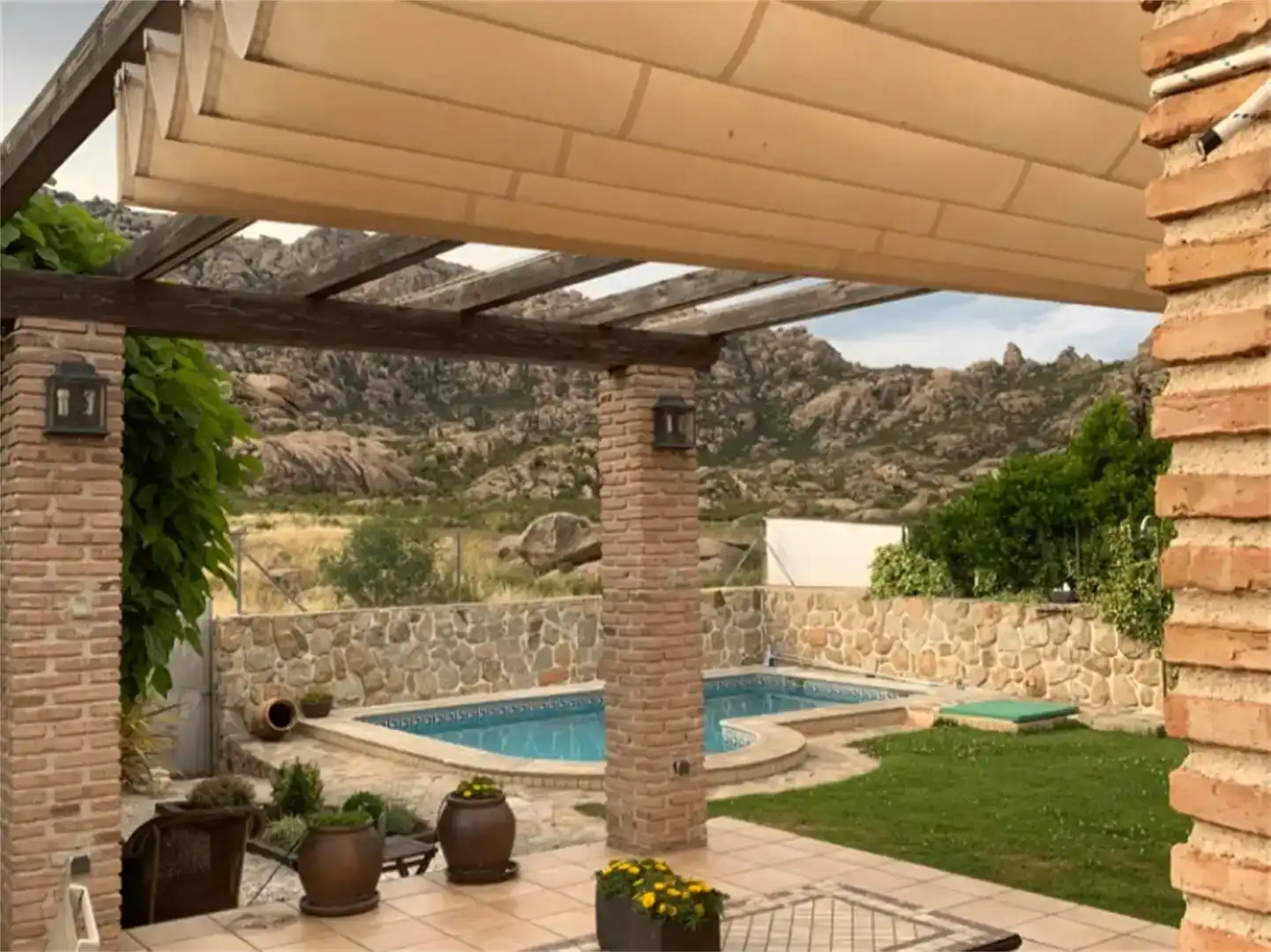 Terraza de Casa o chalet en venta en Manzanares El Real con Aire acondicionado, Jardín privado y Trastero
