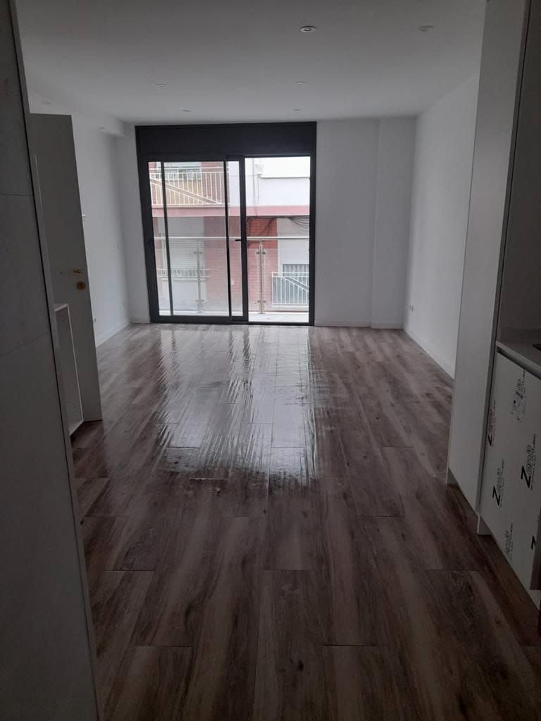 Oficina en venda en Cornellà de Llobregat amb Aire condicionat, Calefacció i Balcó