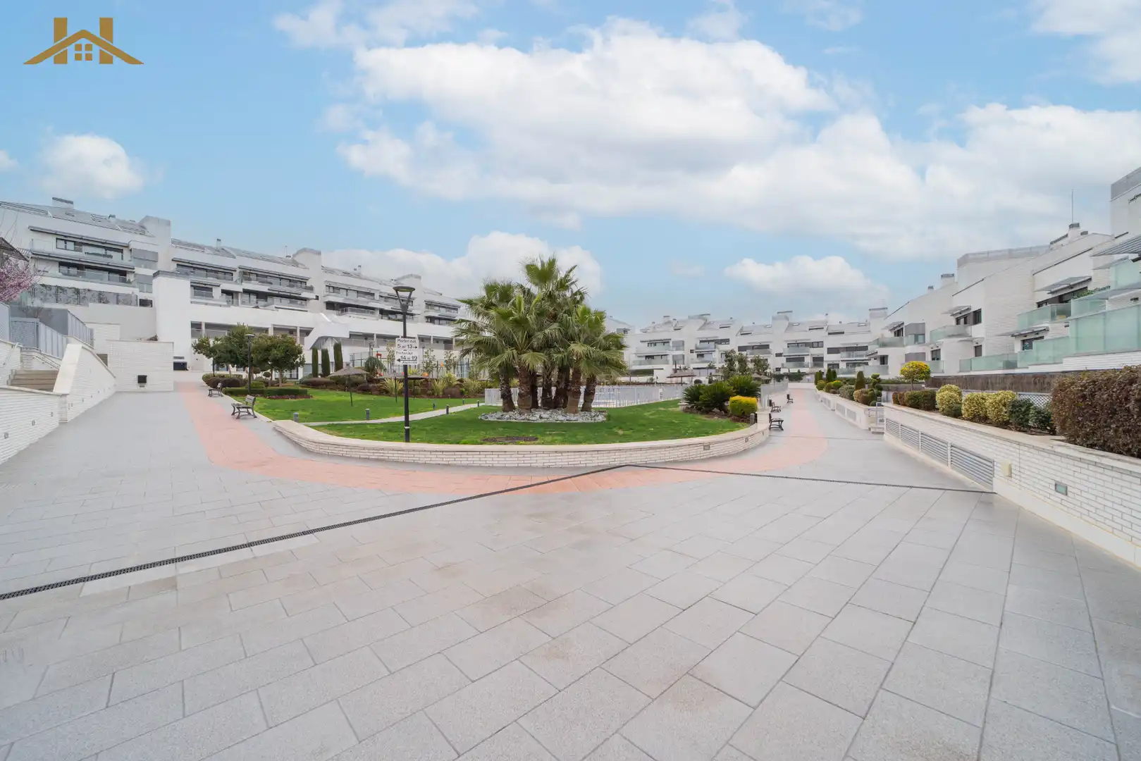 Vista exterior de Planta baja en venta en Boadilla del Monte con Aire acondicionado, Calefacción y Jardín privado