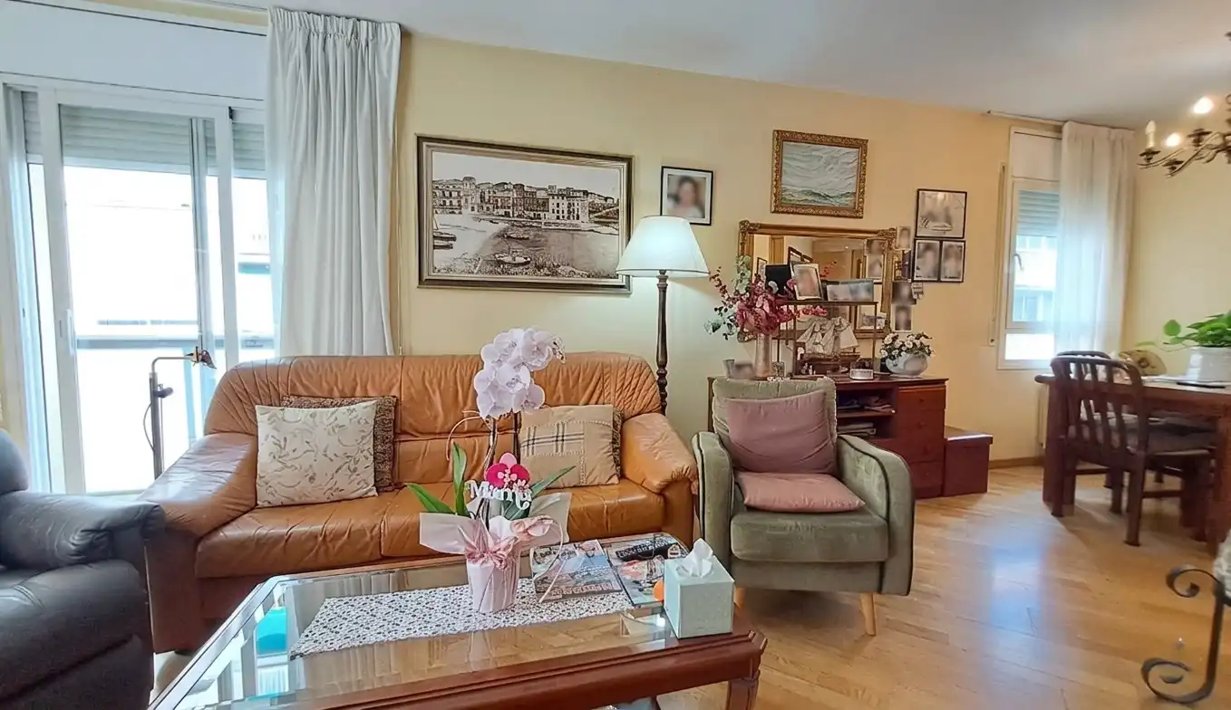 Living room of Flat for sale in Tarragona  with Air Conditioner, Heating and Parquet flooring