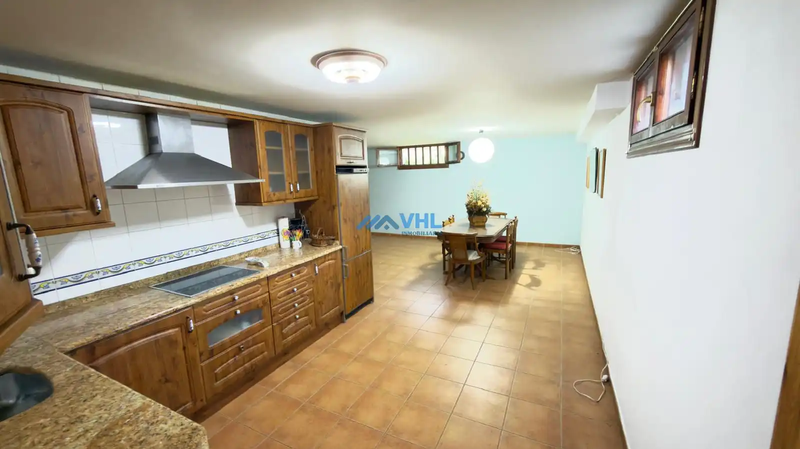 Cuina de Casa o xalet en venda en Castro-Urdiales amb Calefacció, Jardí privat i Traster