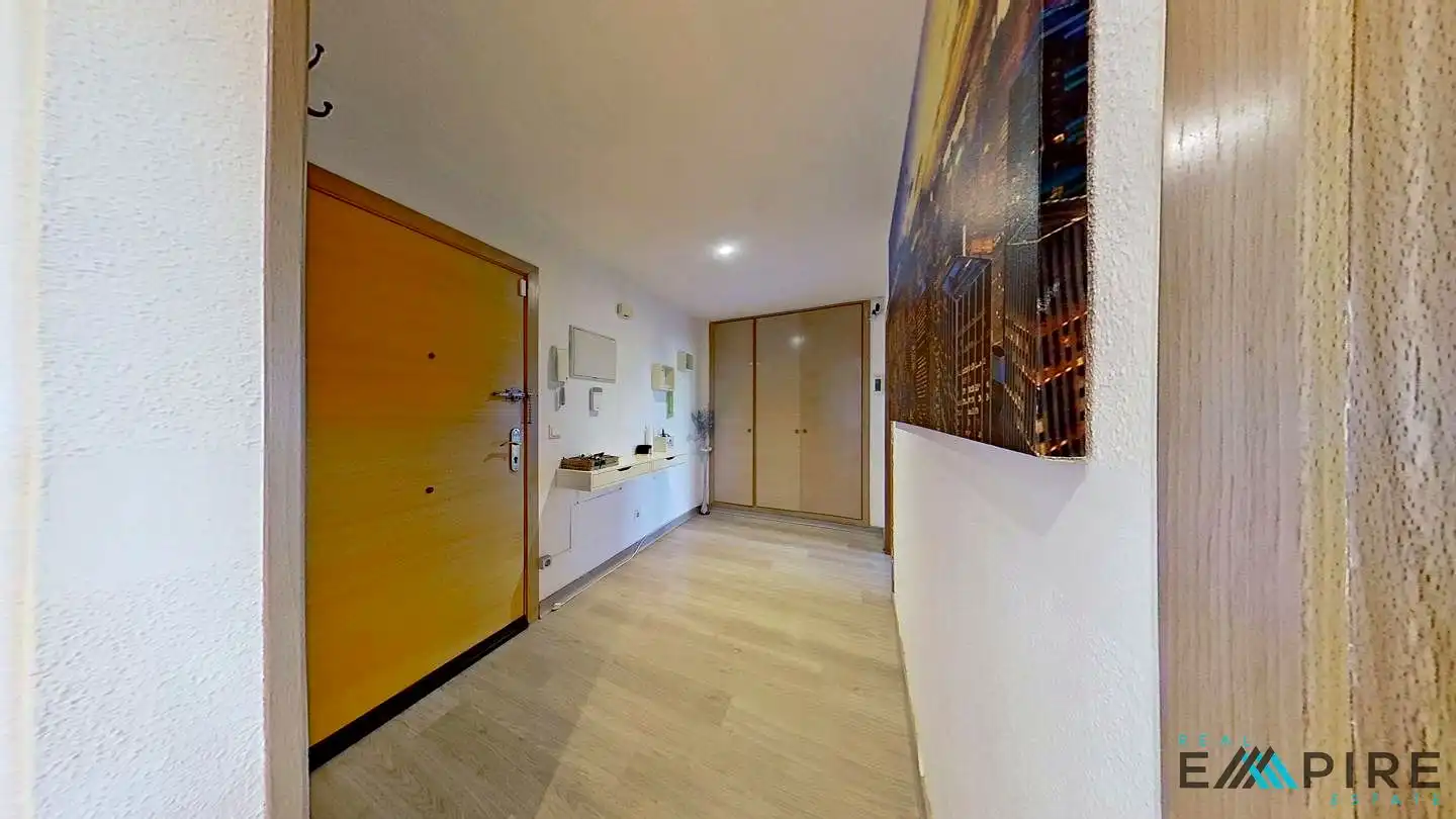 Planta baja en venta en Parla Este
