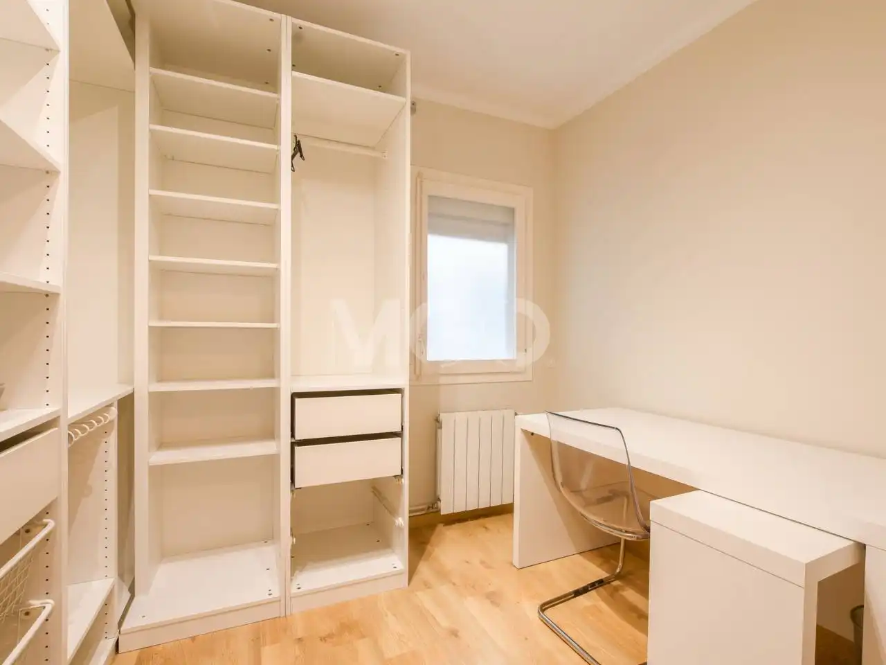 Habitación de Piso en venta en Sant Hipòlit de Voltregà con Calefacción, Parquet y Balcón