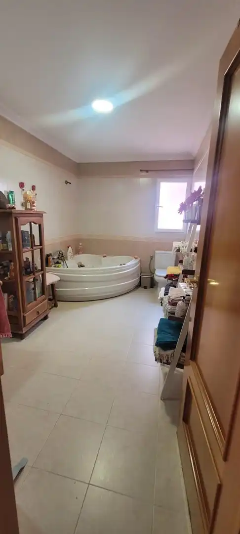 Bany de Casa o xalet en venda en Algeciras amb Jardí privat, Terrassa i Traster