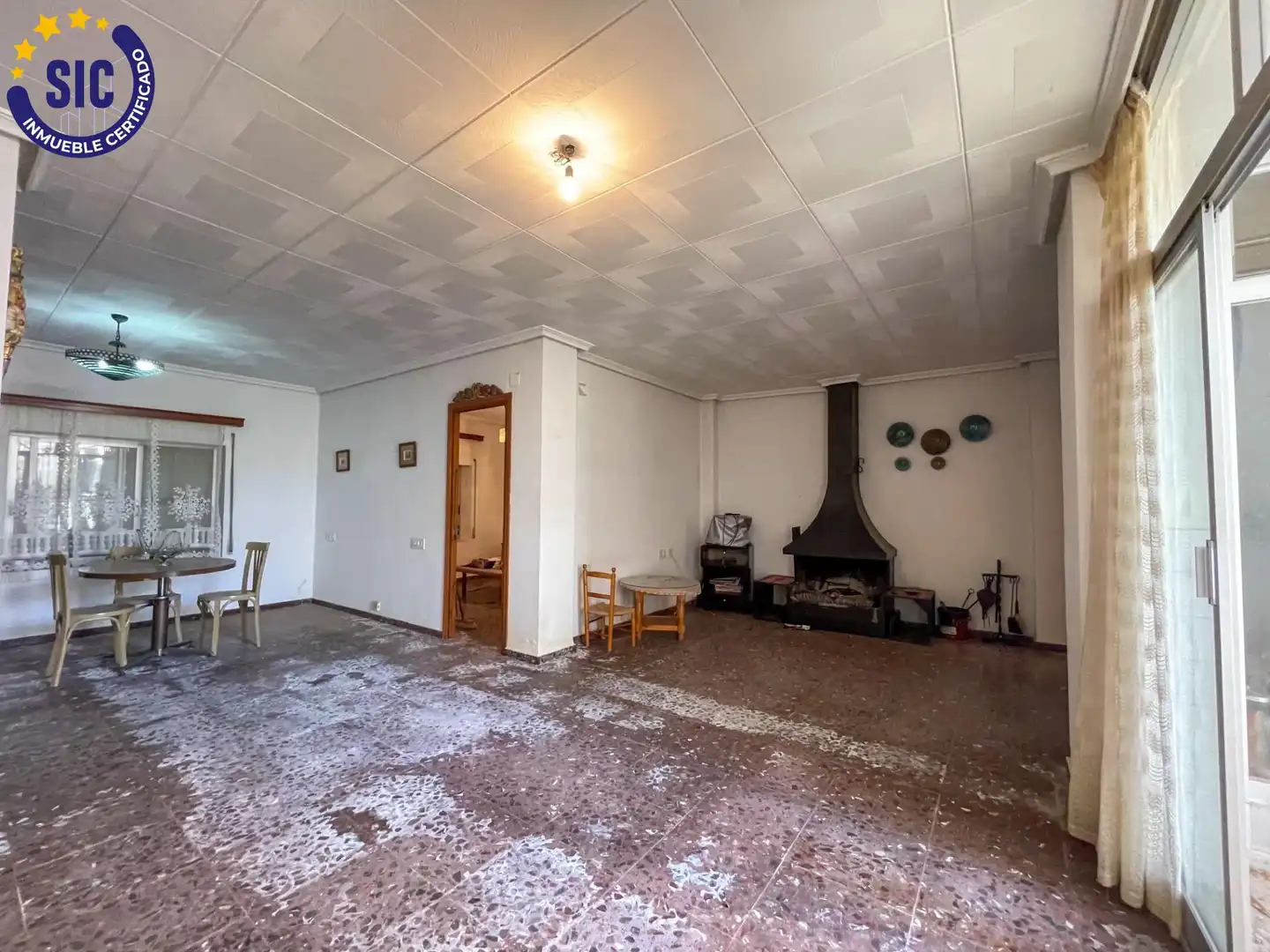 Maisonette zum Verkauf in Chera mit Heizung, Privatgarten und Balkon