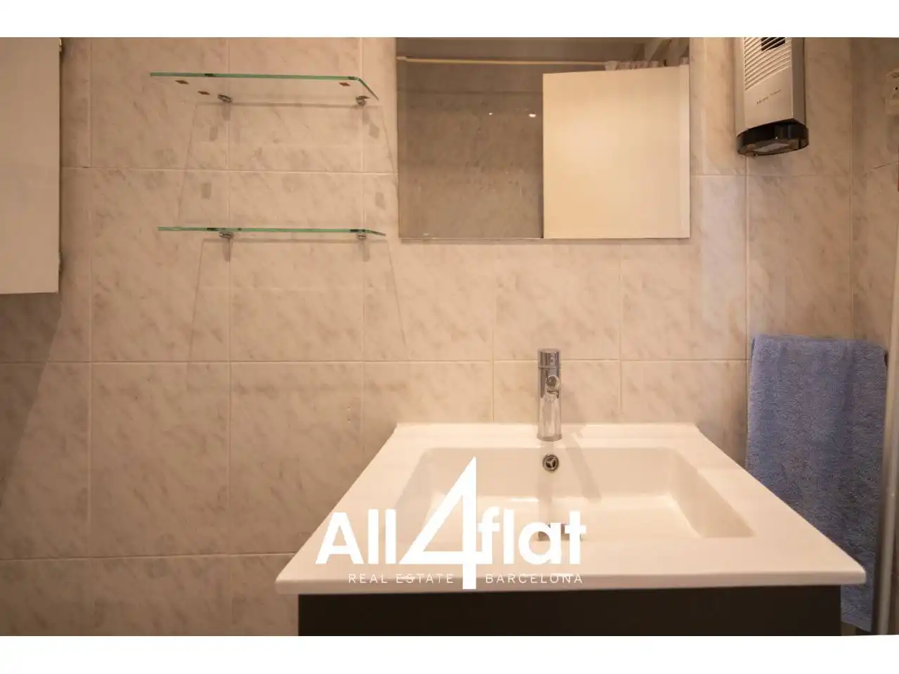 Bathroom of Flat for rent in Castelldefels  with Air Conditioner, Furnished and Balcony