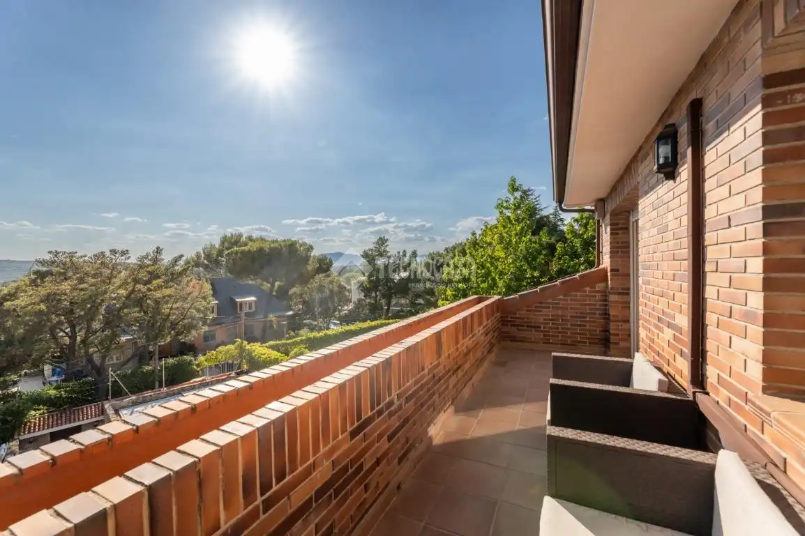 Terrassa de Casa o xalet en venda en Torrelodones amb Calefacció, Jardí privat i Terrassa