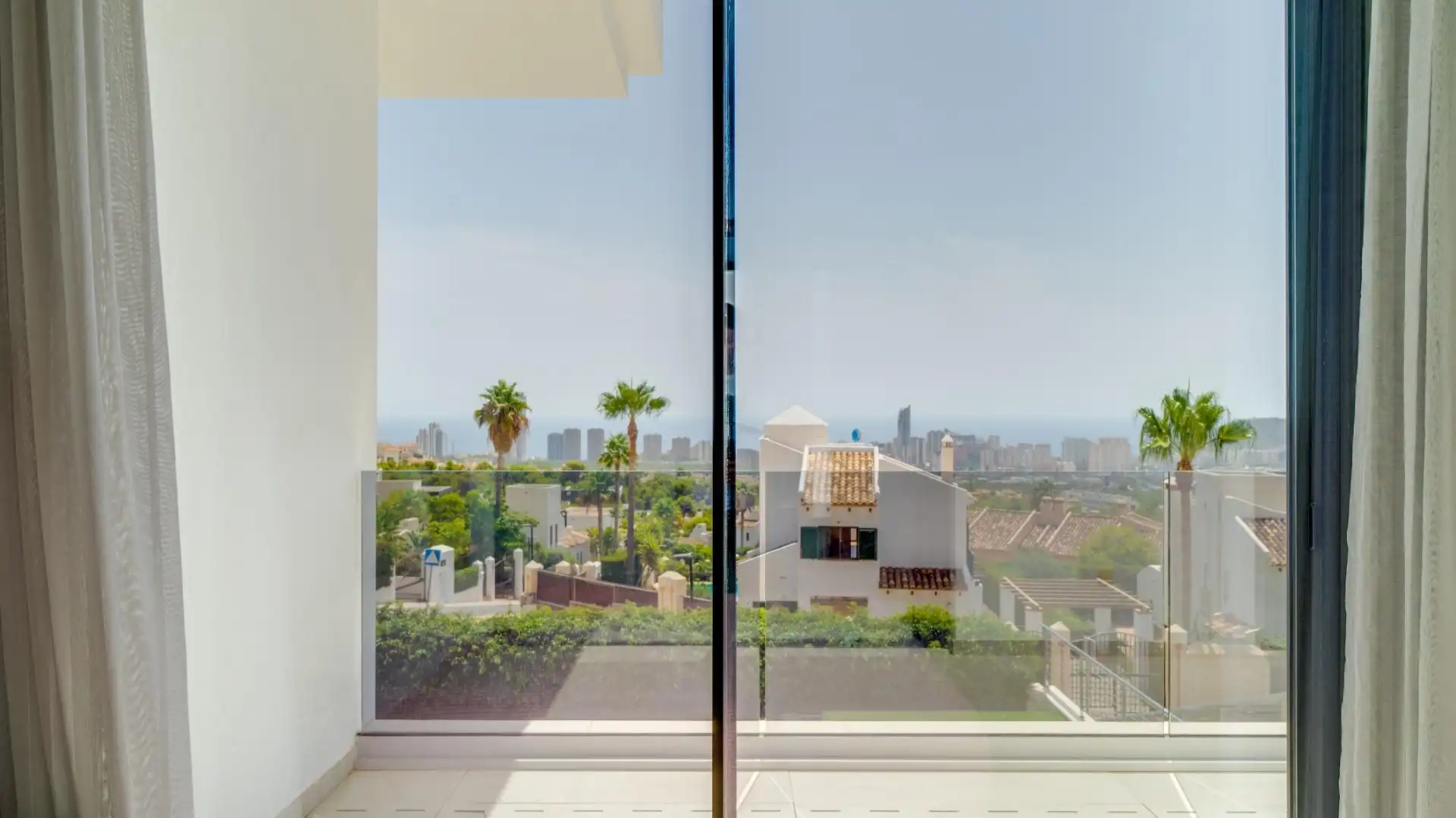 Villa mit Terrasse zum Verkauf in Golf Bahía, imagen 50