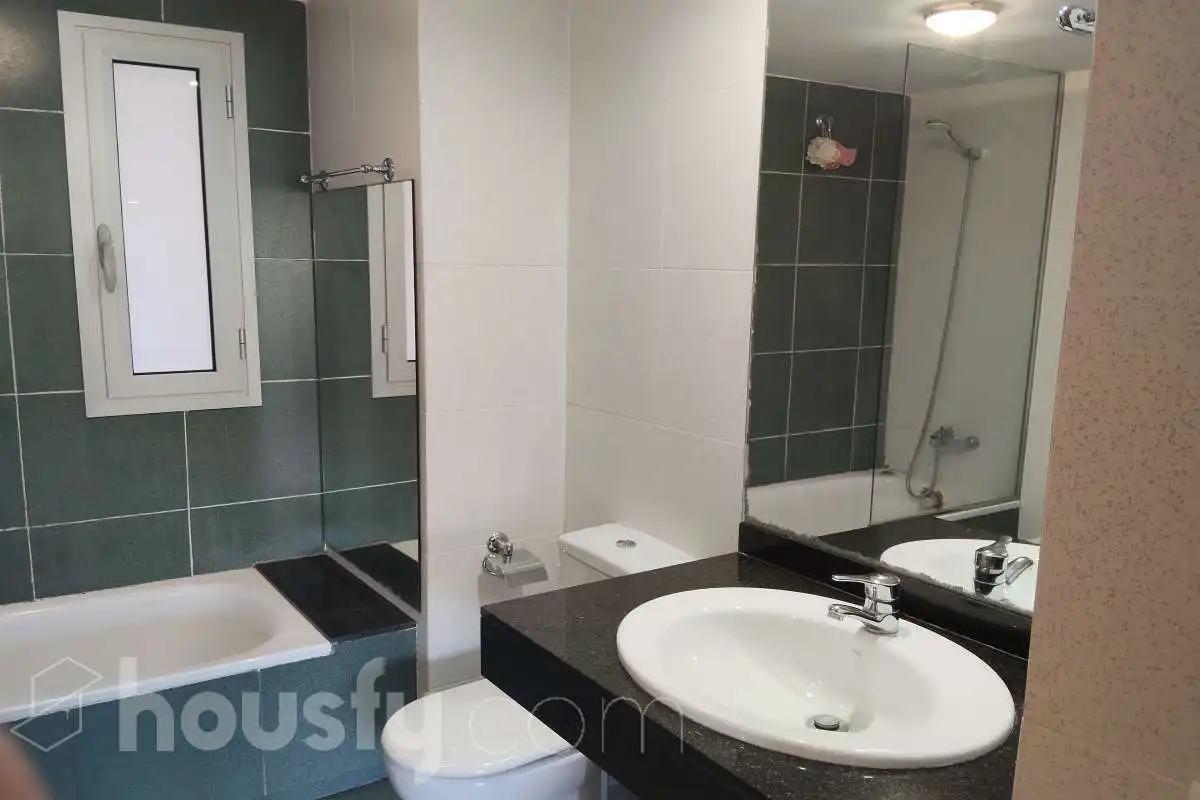 Baño de Piso de alquiler en Mataró con Aire acondicionado, Calefacción y Parquet