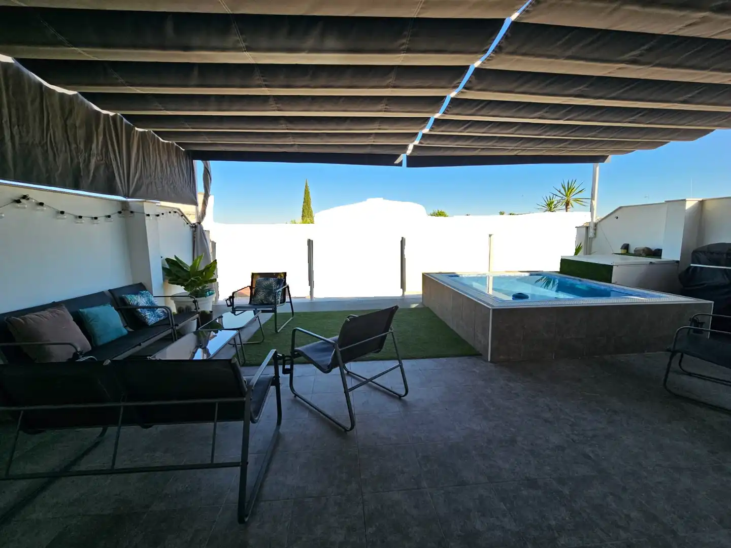 Terraza de Casa o chalet en venta en Dos Hermanas con Aire acondicionado, Calefacción y Jardín privado