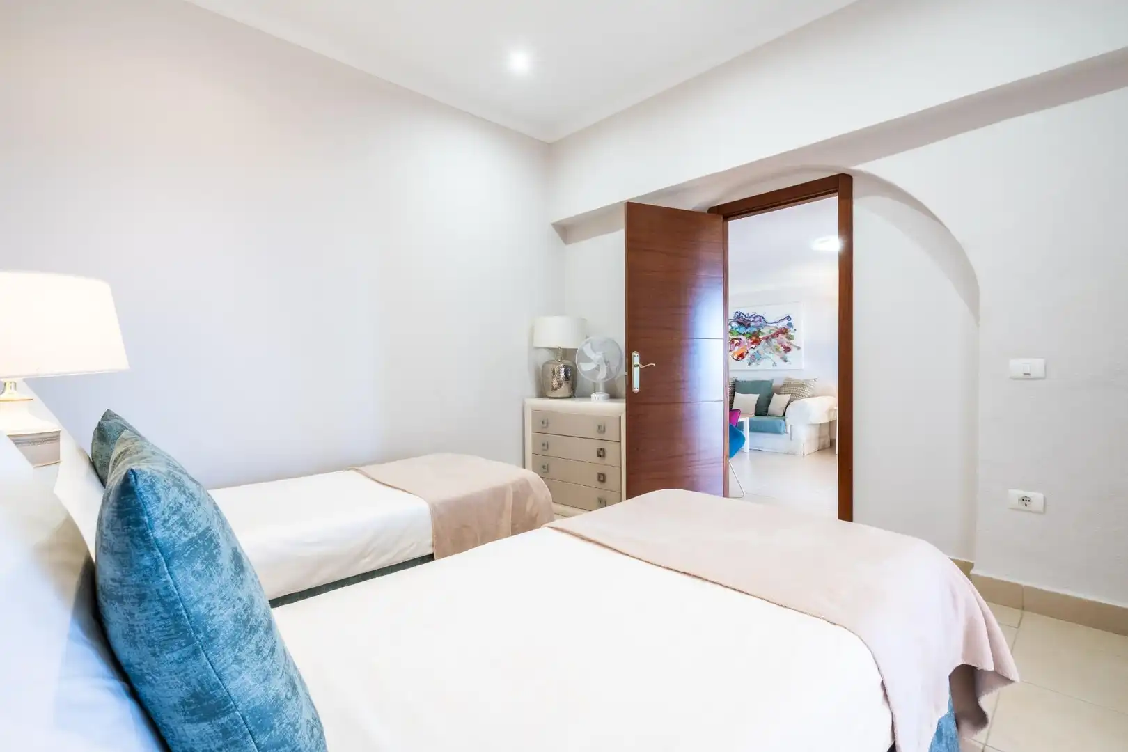 Dormitori de Casa o xalet en venda en Guía de Isora amb Aire condicionat, Jardí privat i Terrassa