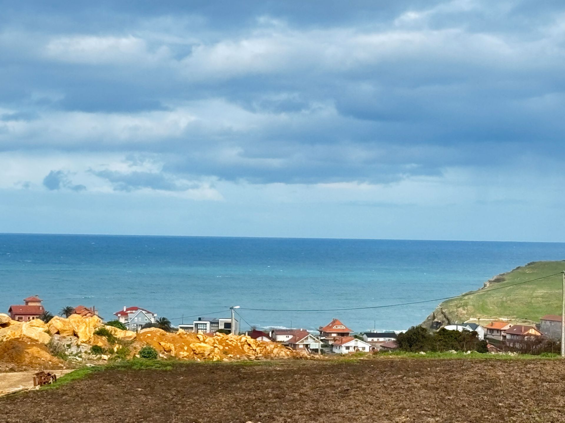 Exterior view of Single-family semi-detached for sale in Suances  with Terrace, Furnished and Balcony