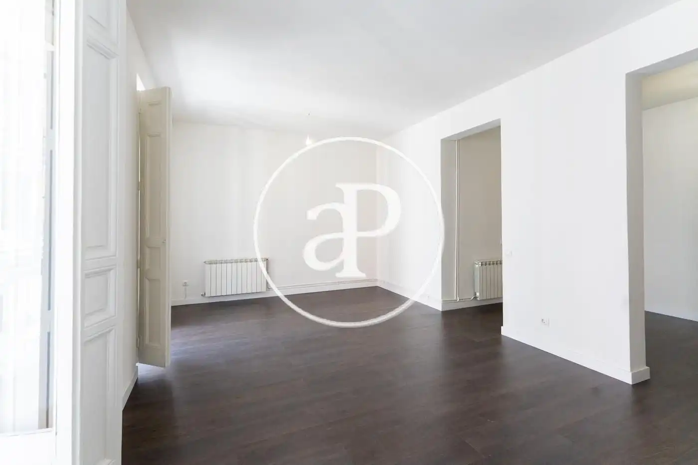 Living room of Flat for rent in Madrid  with Air Conditioner, Heating and Balcony
