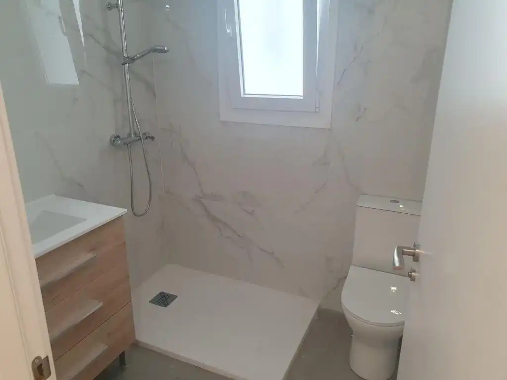 Baño de Piso en venta en Castellón de la Plana / Castelló de la Plana con Terraza
