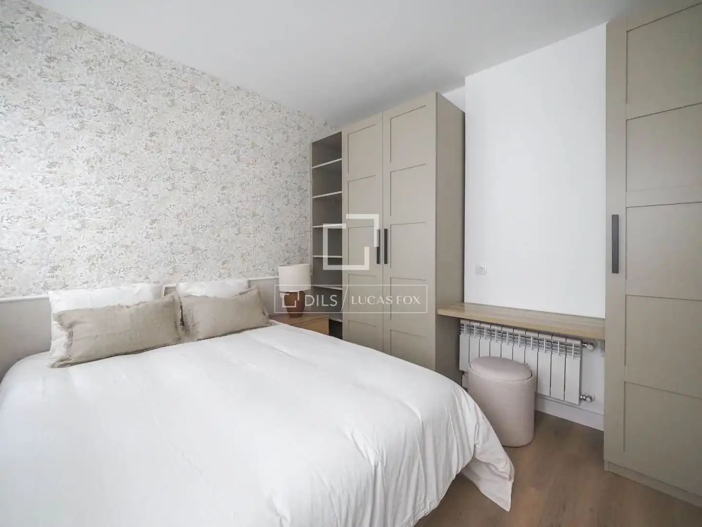 Schlafzimmer von Wohnung zum Verkauf in Madrid mit Klimaanlage, Möbliert und Balkon