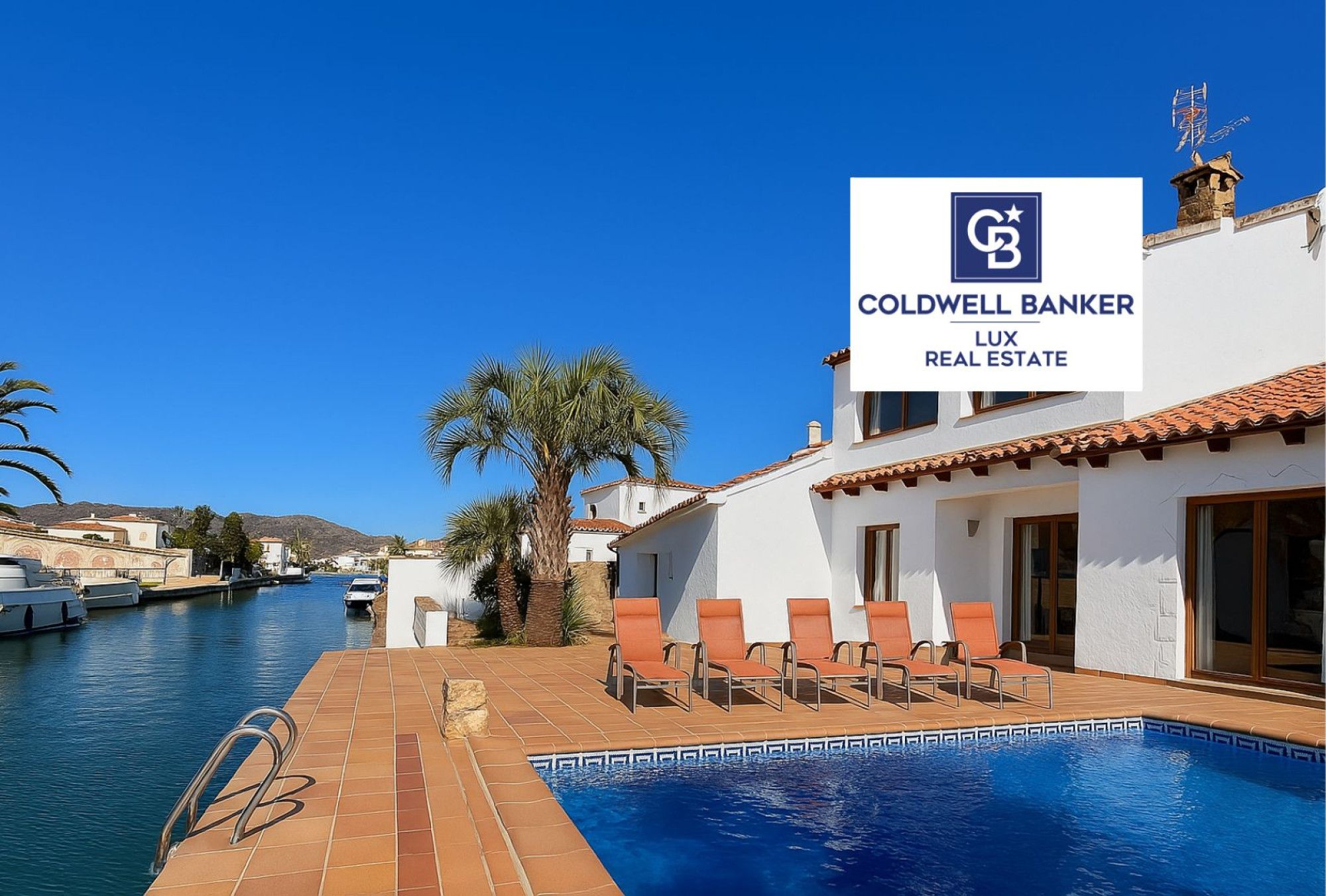 Exterior view of House or chalet for sale in Empuriabrava  with Air Conditioner, Heating and Swimming Pool