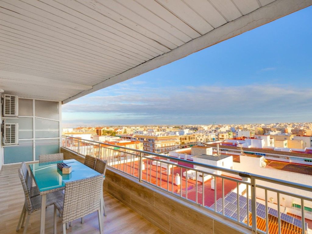 Exterior view of Apartment for sale in Torrevieja  with Air Conditioner, Heating and Furnished