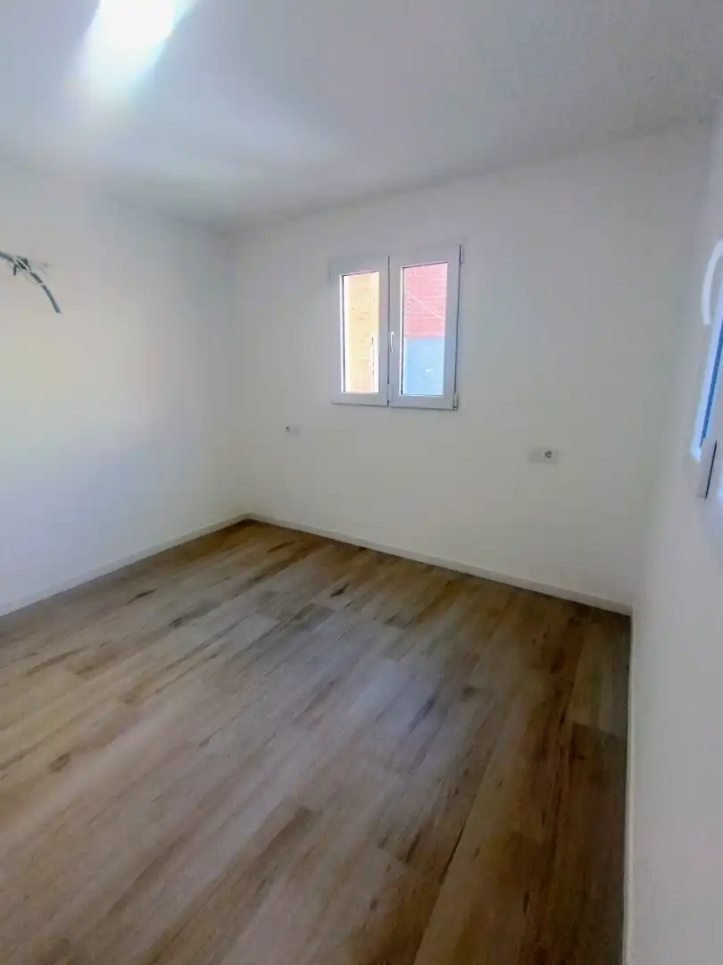Habitación de Dúplex en venta en Coslada con Aire acondicionado y Calefacción