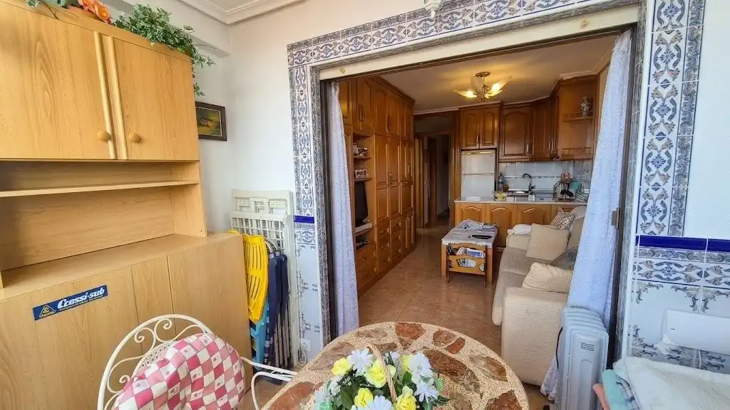 Cuina de Apartament en venda en Torrevieja amb Terrassa i Moblat