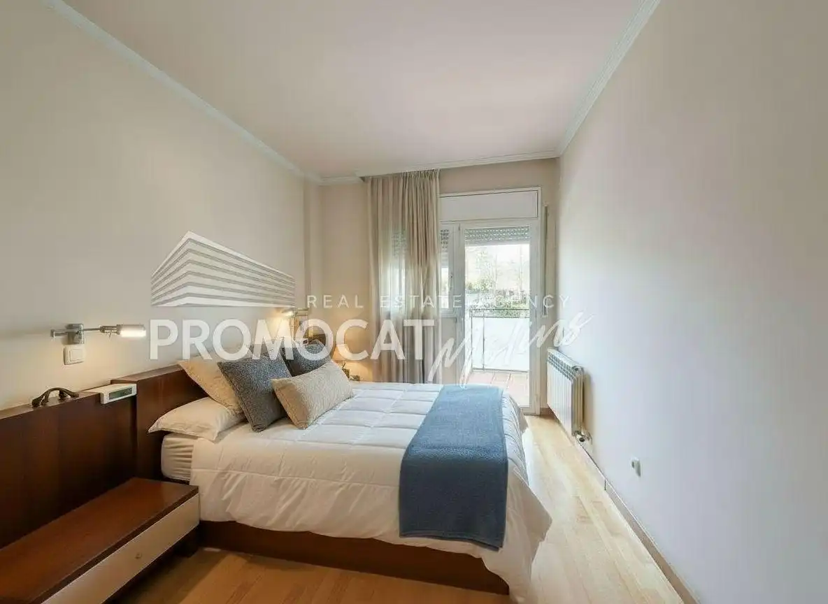Habitación de Piso en venta en Molins de Rei con Aire acondicionado, Trastero y Piscina comunitaria