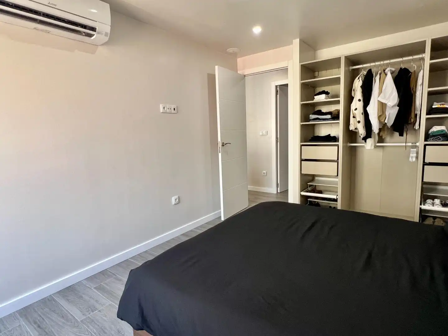 Bedroom of Flat for rent in Elche / Elx  with Air Conditioner and Furnished