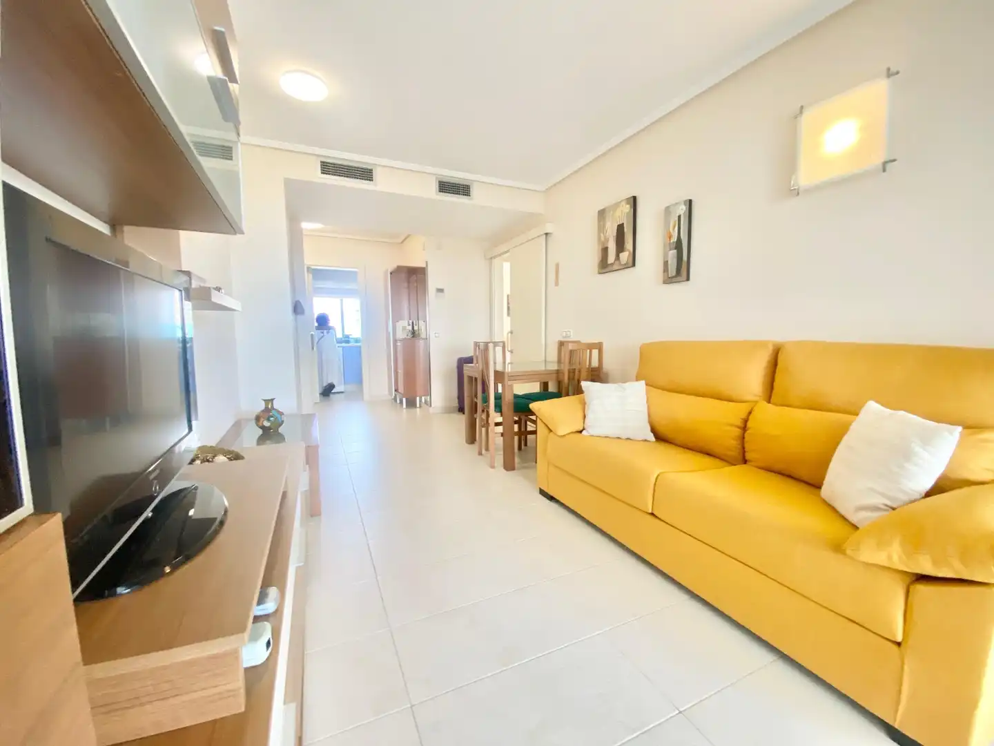 Sala de estar de Apartamento de alquiler en Benidorm con Aire acondicionado, Calefacción y Terraza