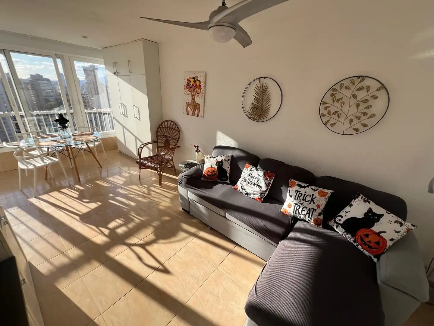 Sala d'estar de Pis en venda en Benidorm amb Piscina comunitària