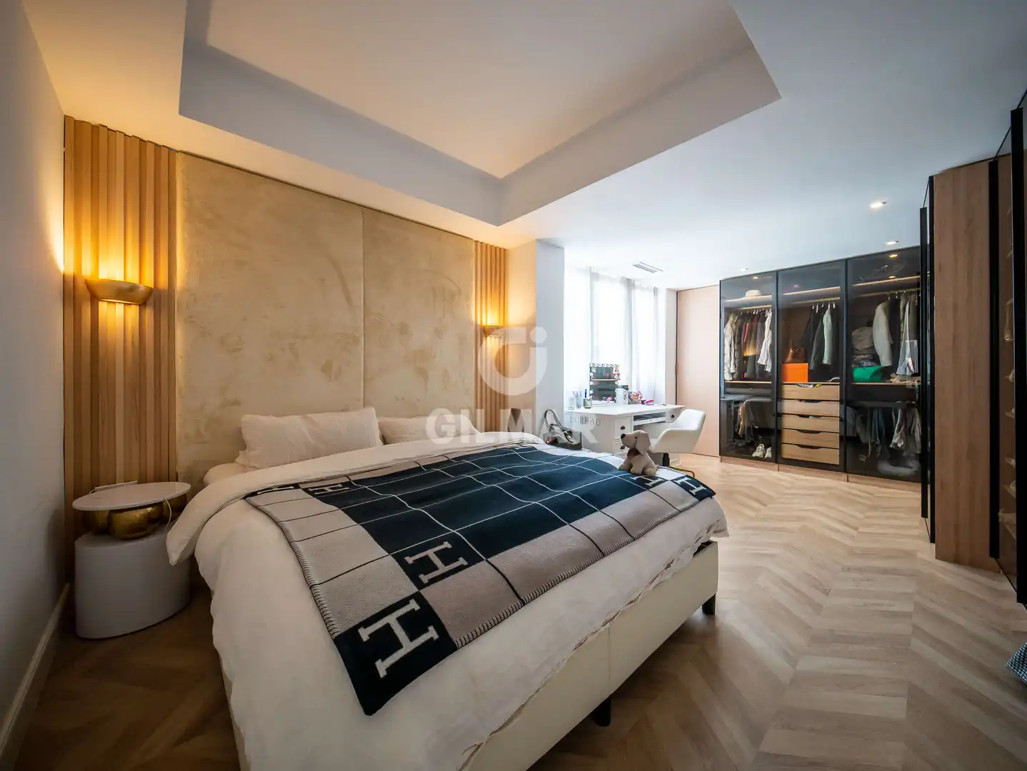 Schlafzimmer von Dachboden zum Verkauf in Madrid mit Heizung, Abstellraum und Balkon