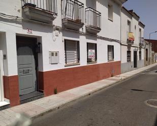 Vista exterior de Casa adosada en venda en Mérida