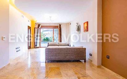 Living room of House or chalet for sale in Espartinas  with Air Conditioner, Terrace and Swimming Pool