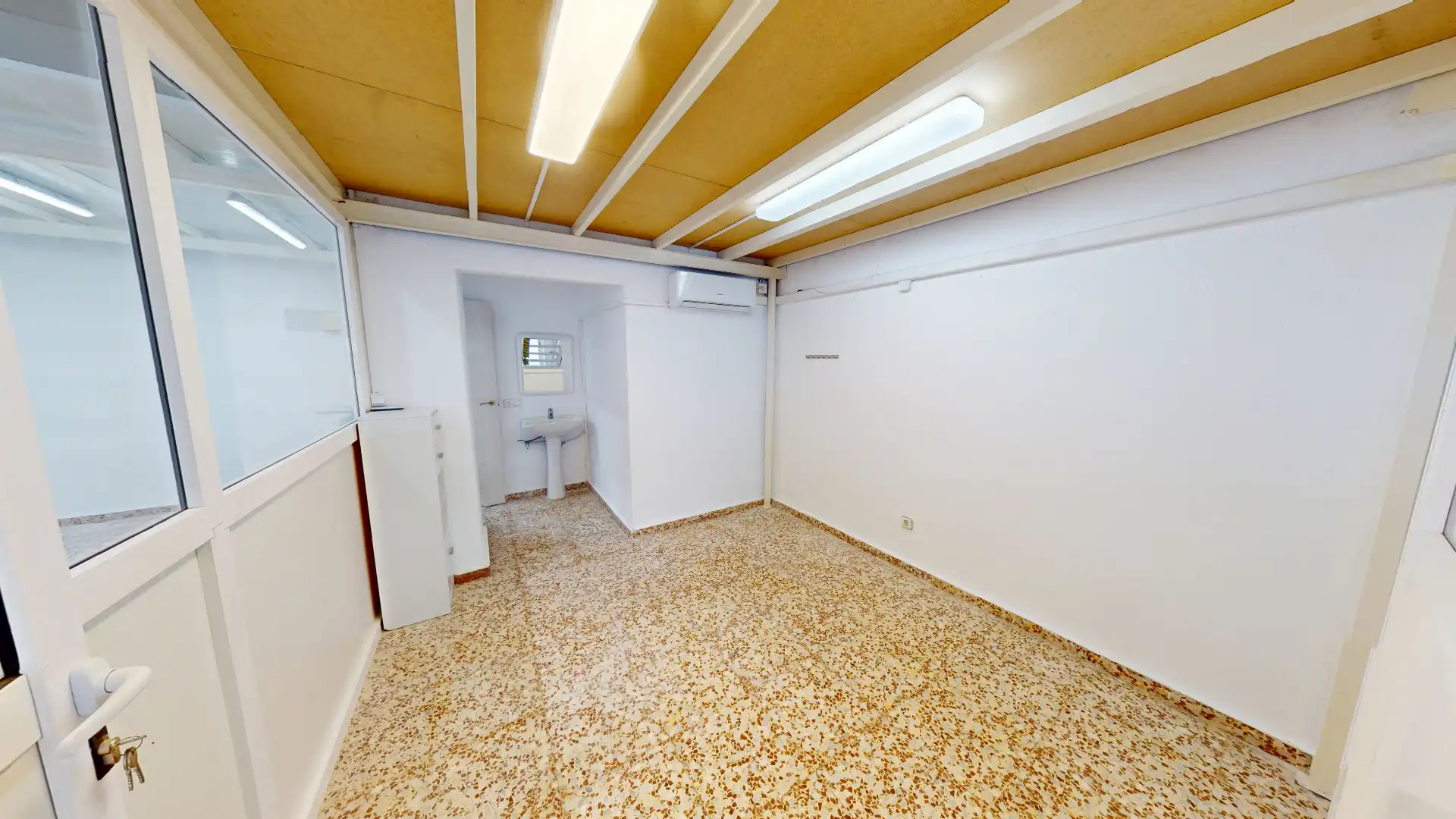 Local en venta en El Campello con Aire acondicionado, Calefacción y Alarma