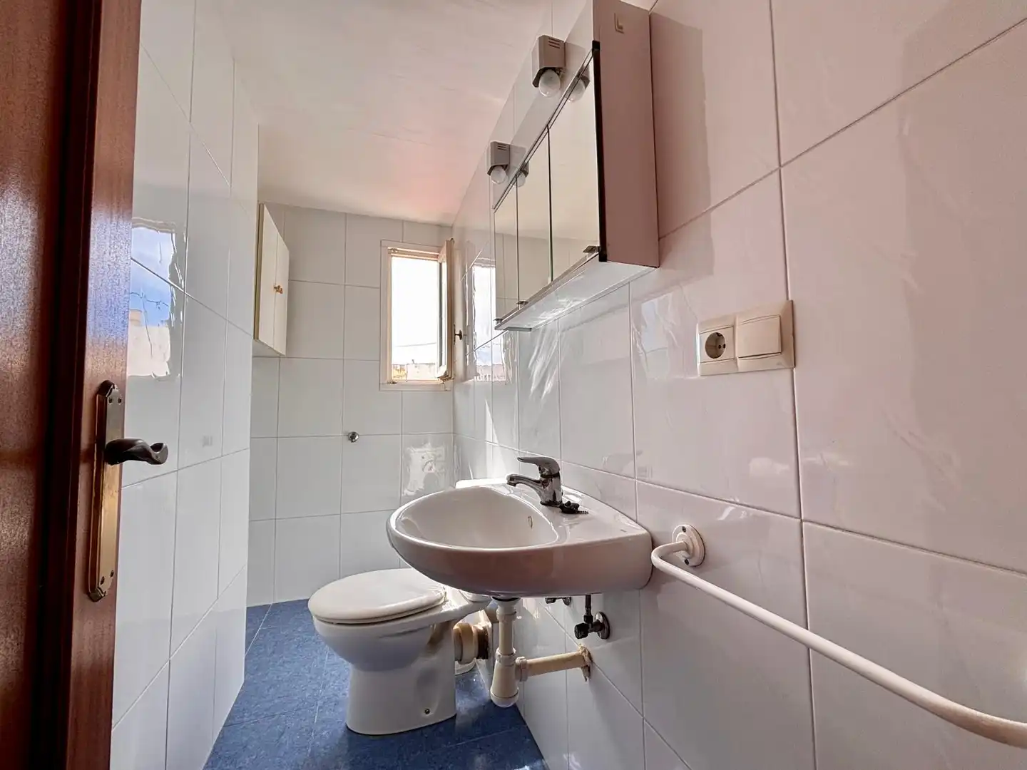 Baño de Piso en venta en Alicante / Alacant con Balcón