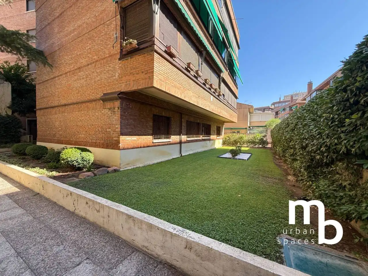 Vista exterior de Piso de alquiler en Madrid con Aire acondicionado, Calefacción y Terraza