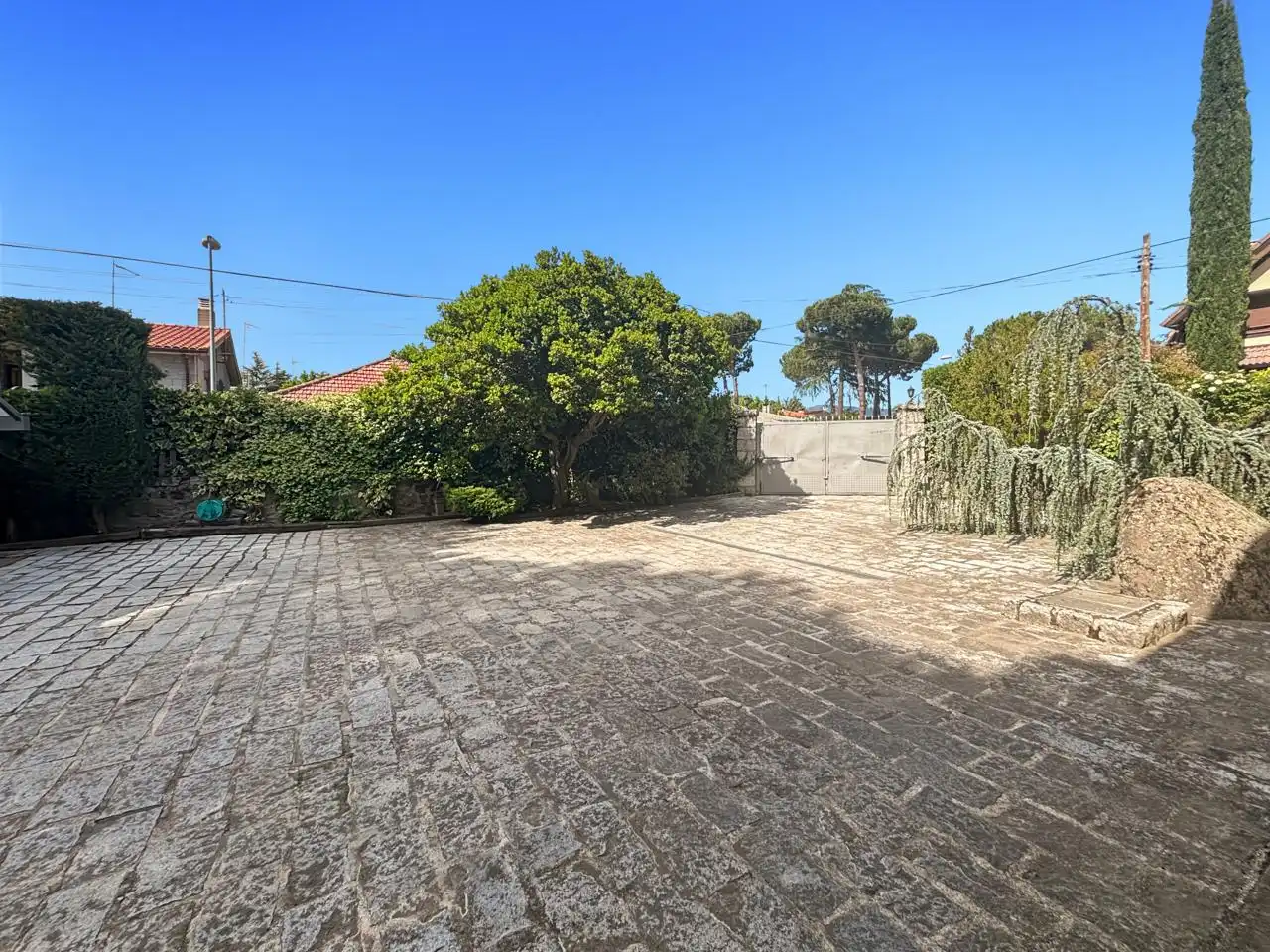 Vista exterior de Casa o xalet en venda en Galapagar amb Calefacció, Jardí privat i Parquet