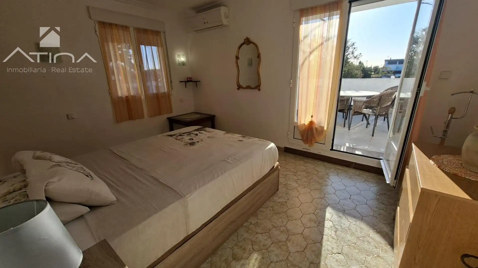 Dormitori de Casa adosada en venda en Dénia amb Aire condicionat, Calefacció i Jardí privat