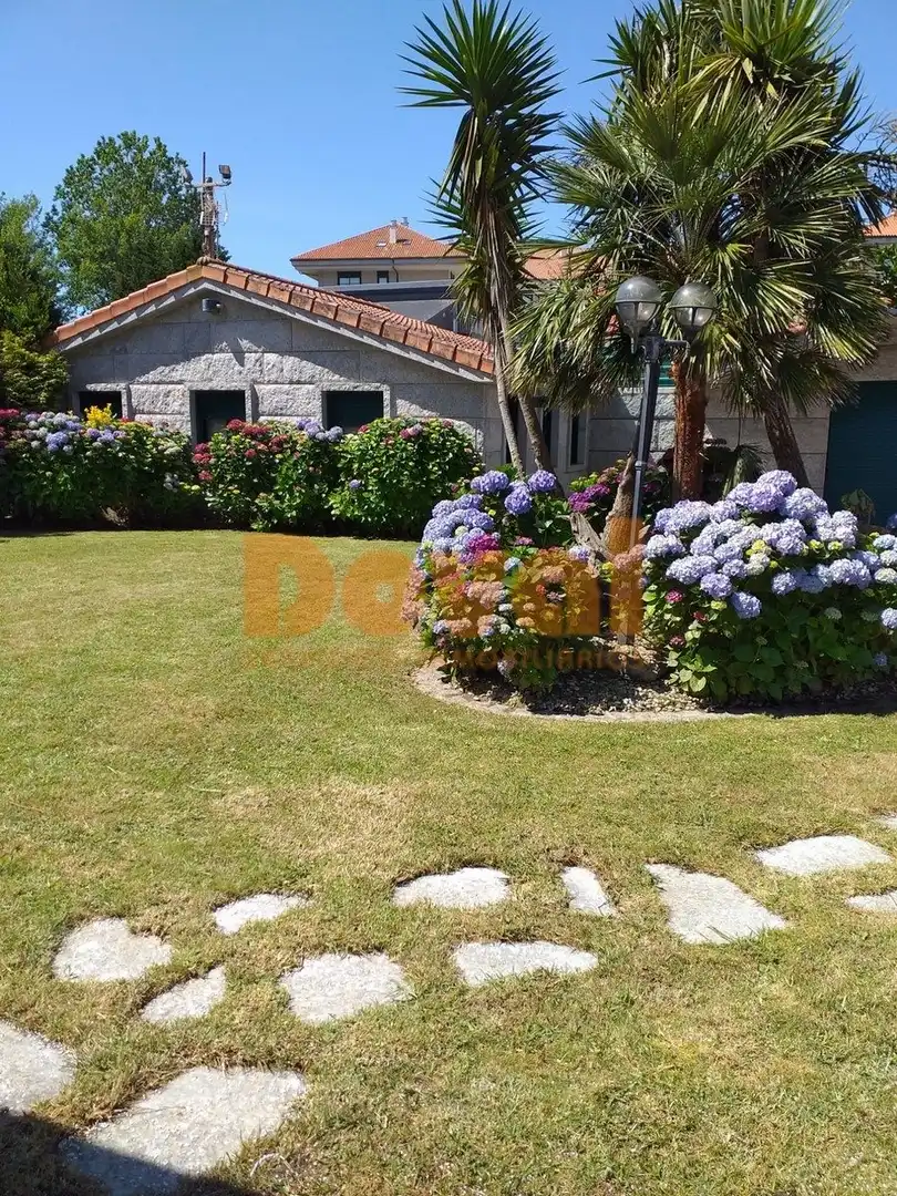 Jardín de Casa o chalet de alquiler en Nigrán con Calefacción, Jardín privado y Trastero