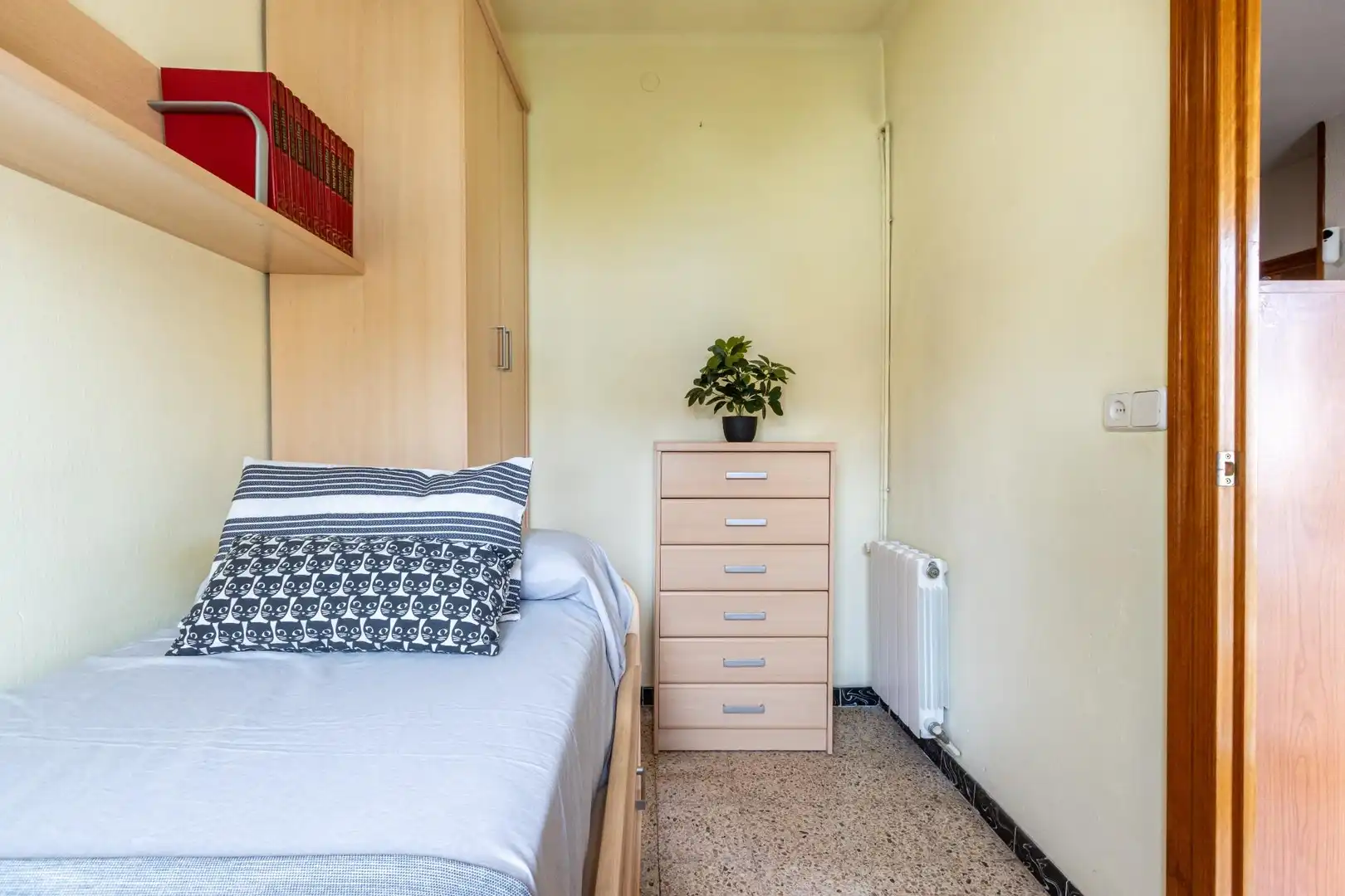 Habitación de Piso en venta en Sabadell con Aire acondicionado, Calefacción y Terraza