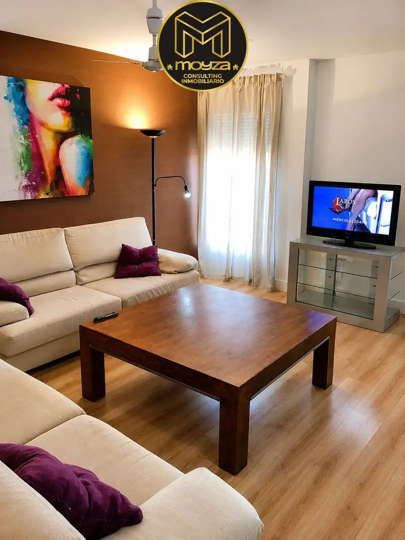 Living room of Flat for sale in Linares  with Air Conditioner, Heating and Storage room